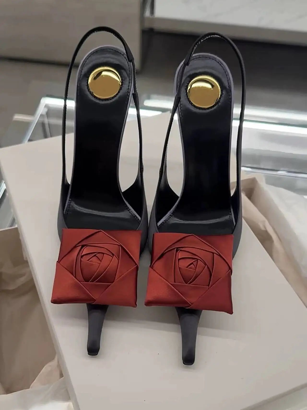 Women's Summer New Slim Fit High-heeled Sandals, Fashionable Fashion Show Pointed Party Wedding 34-43 Women's Large Sandals