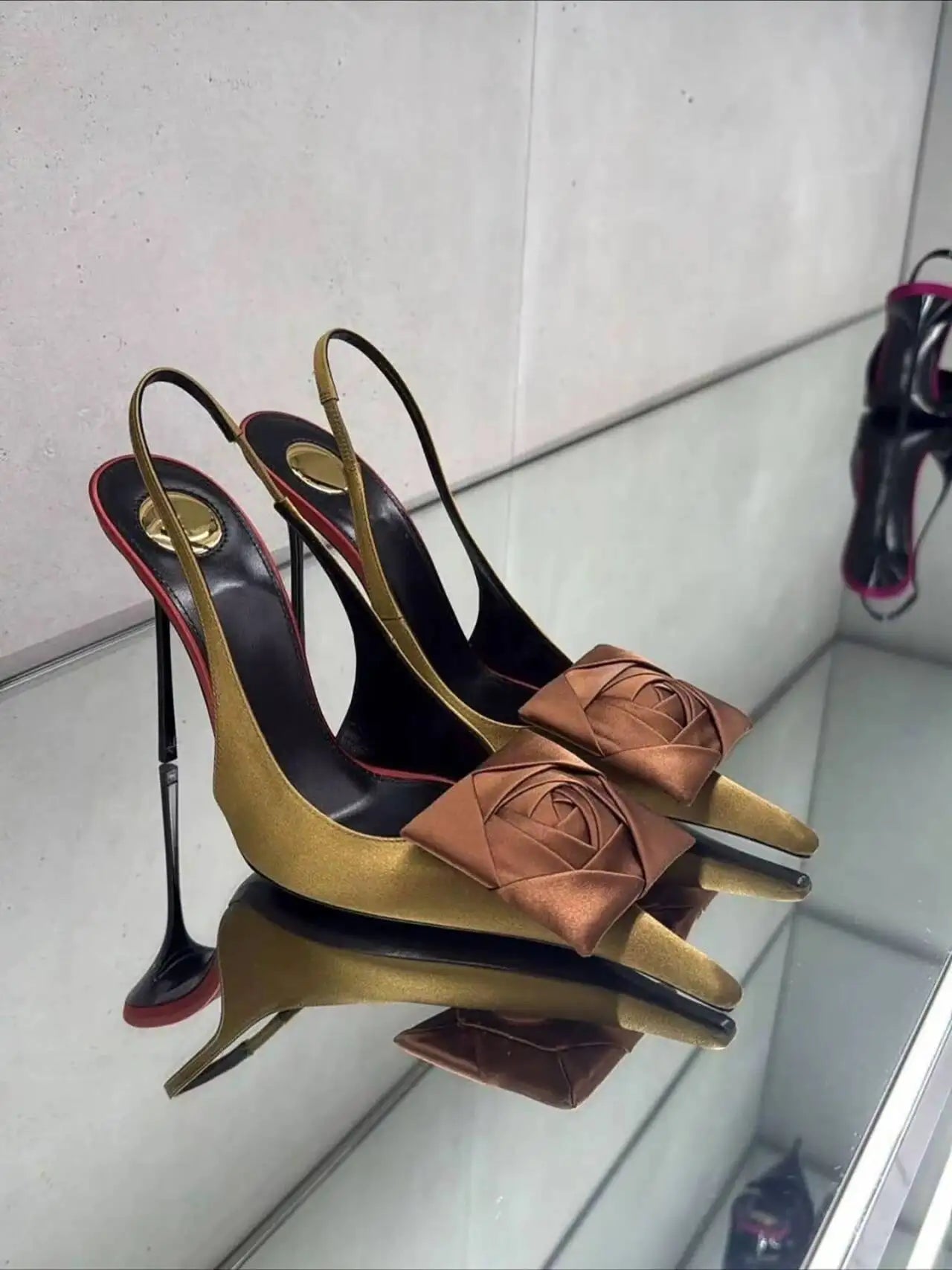 Women's Summer New Slim Fit High-heeled Sandals, Fashionable Fashion Show Pointed Party Wedding 34-43 Women's Large Sandals